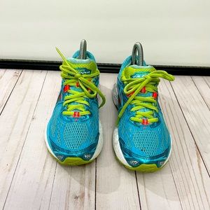 Brooks Ravenna DNA Flextra track sneakers